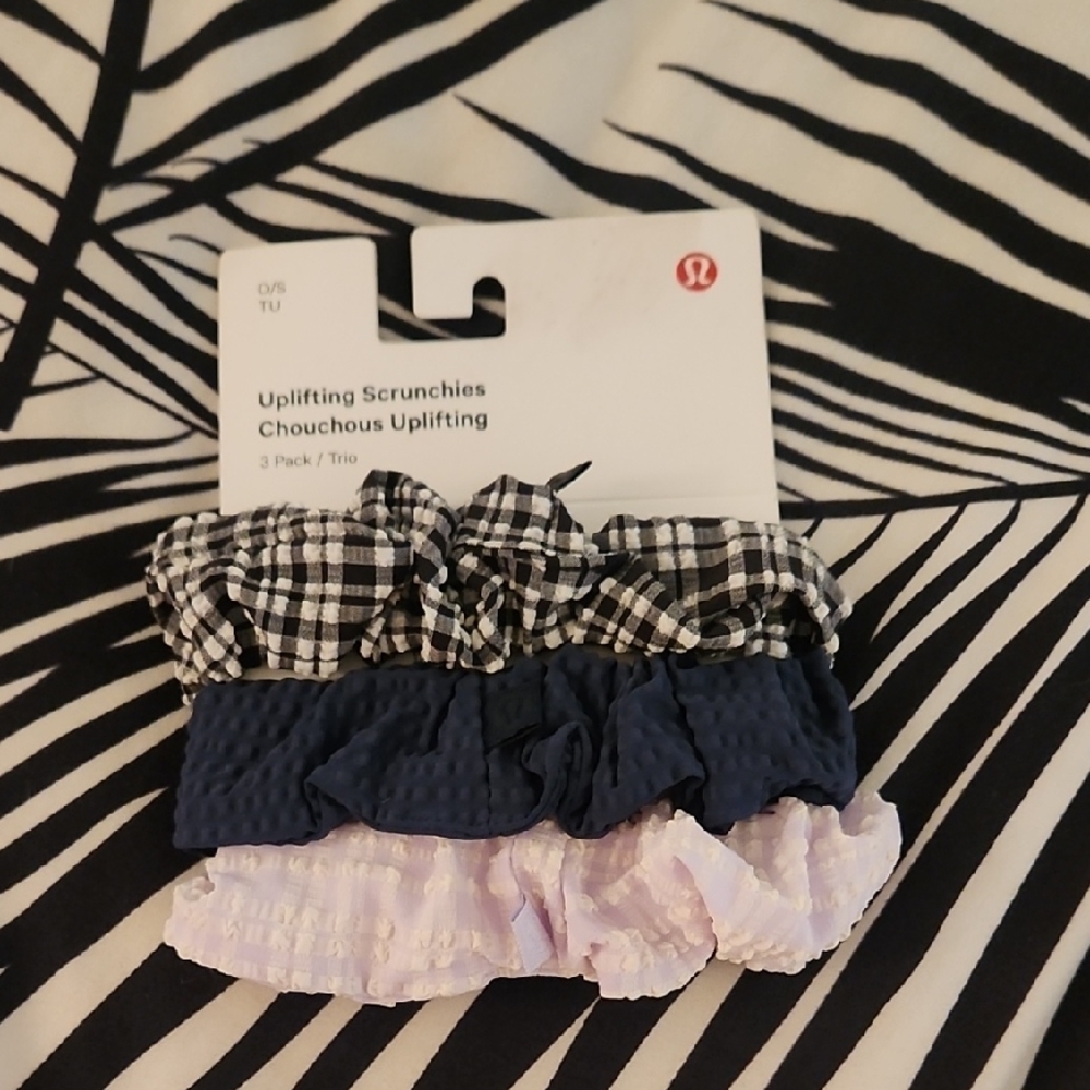 Lululemon Uplifting Scrunchies